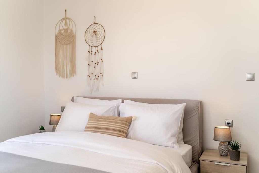 In The Heart Of Fira & Free Pool - Nychteri Suite Fira (Santorini) Exterior foto